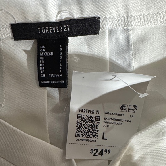 Forever 21 White Mini Skirt with Black Stripes - Picture 3 of 3